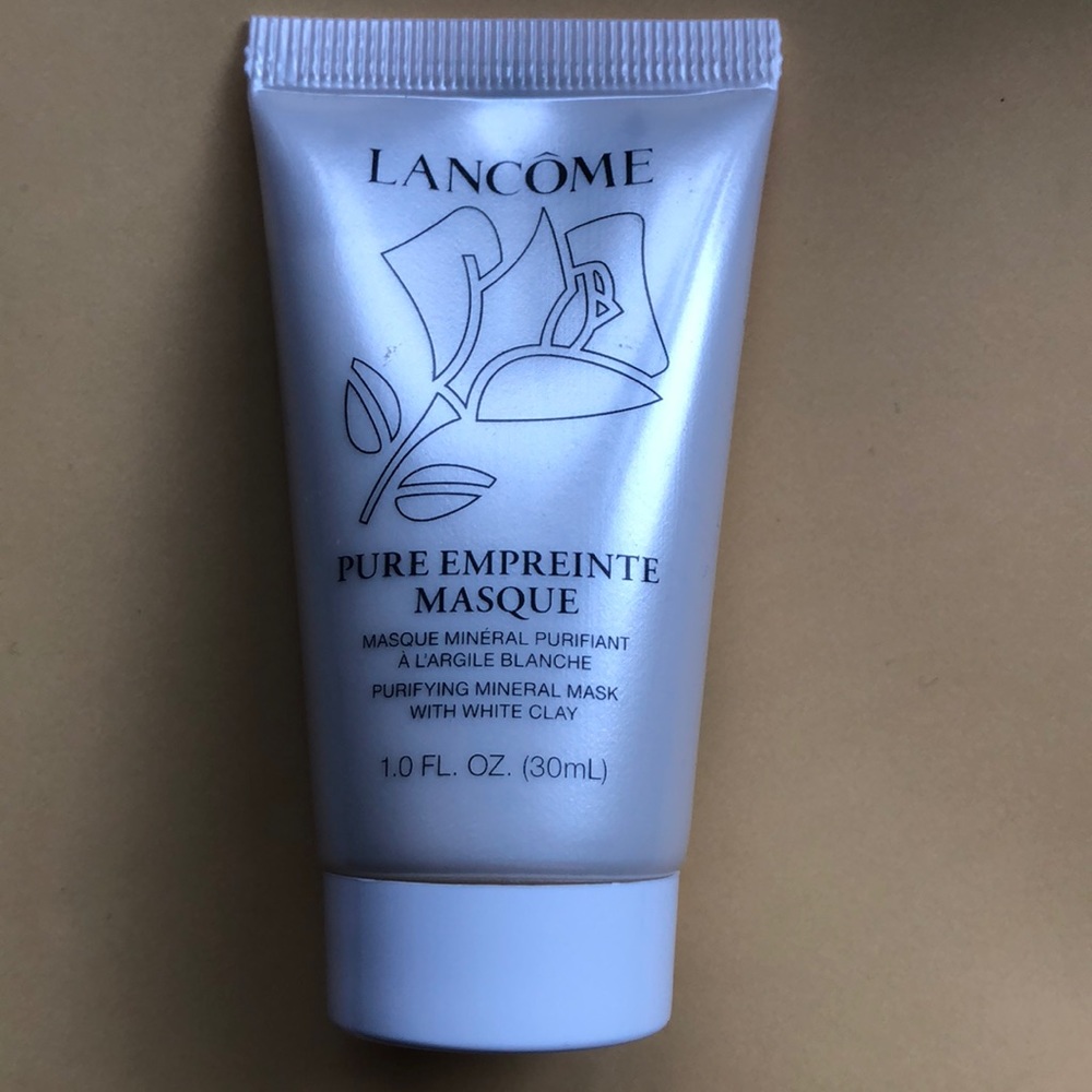 BRAND NEW Lancome face mask.